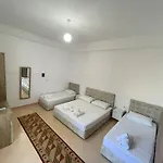 Pensión Deart 3*
